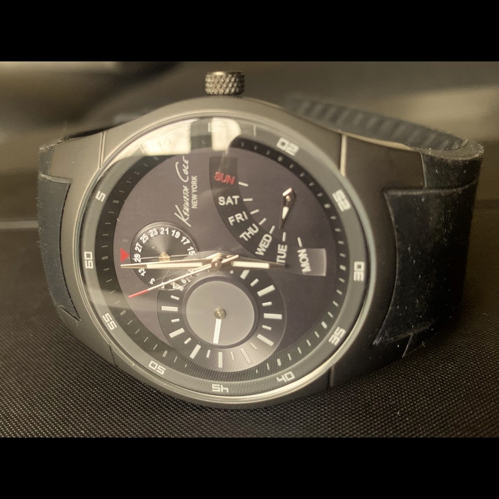 Kenneth Cole mens dress/sport watch